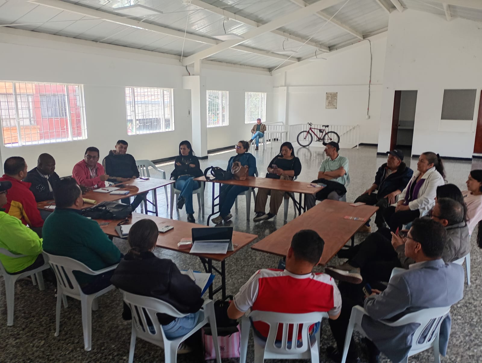 EMPRESARIOS DEL TRANSPORTE EN FONTIBÓN