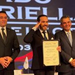 ABELARDO DE LA ESPREIELLA RECIBIÓ CREDENCIAL.